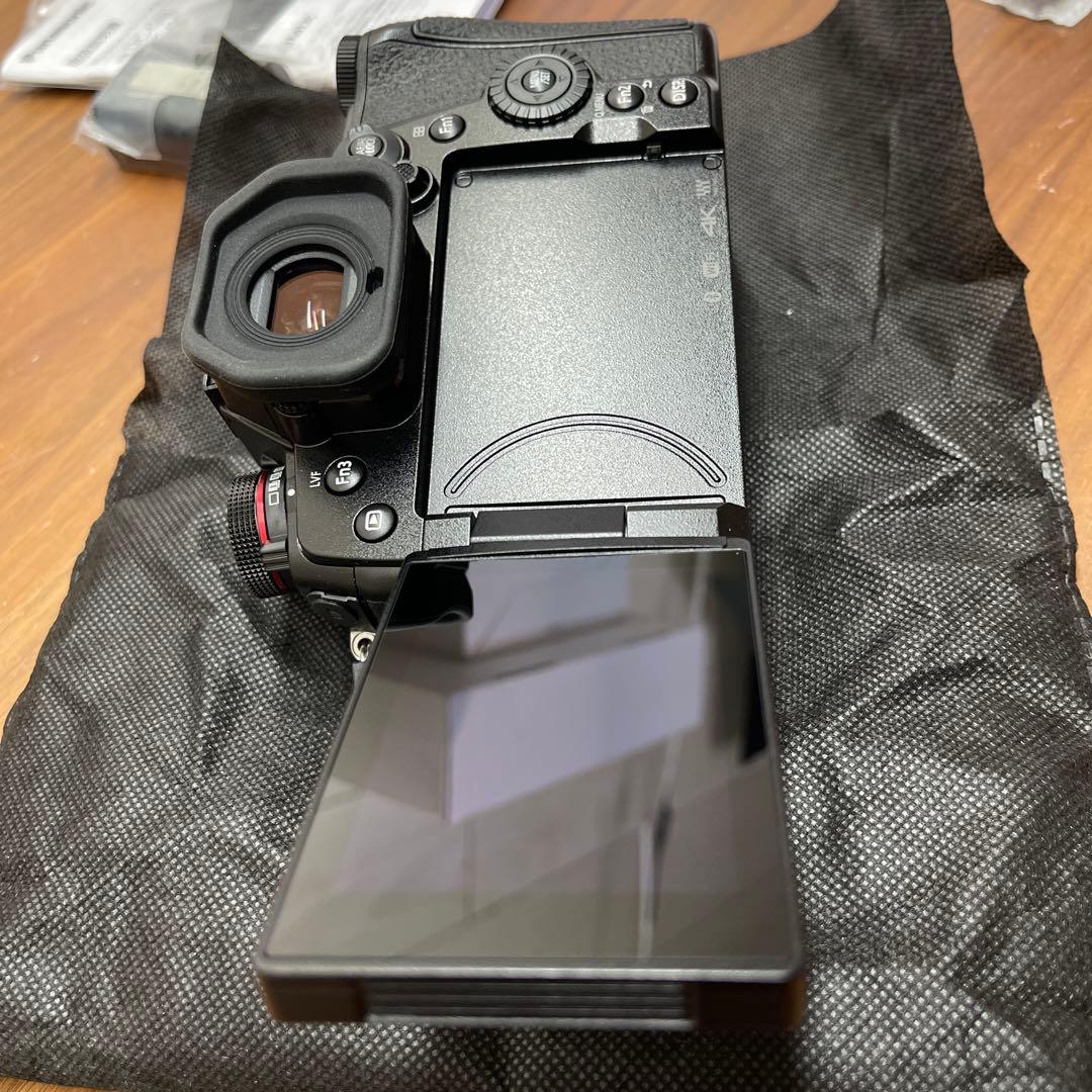 新品未使用　LUMIX DC-G9L 本体のみ