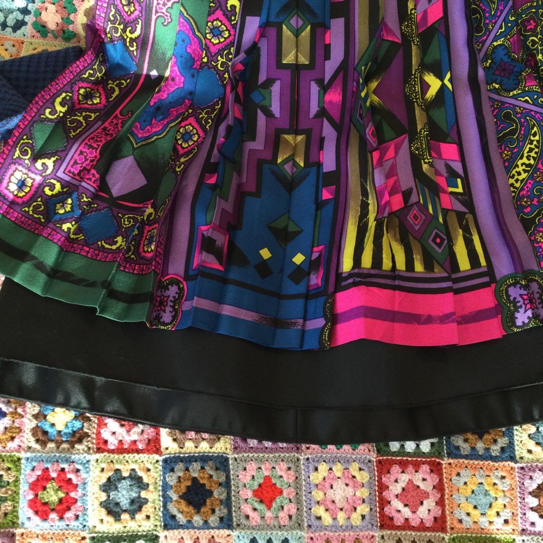 ジャンニヴェルサーチ　ヴィンテージ　シルク　プリーツ　スカート