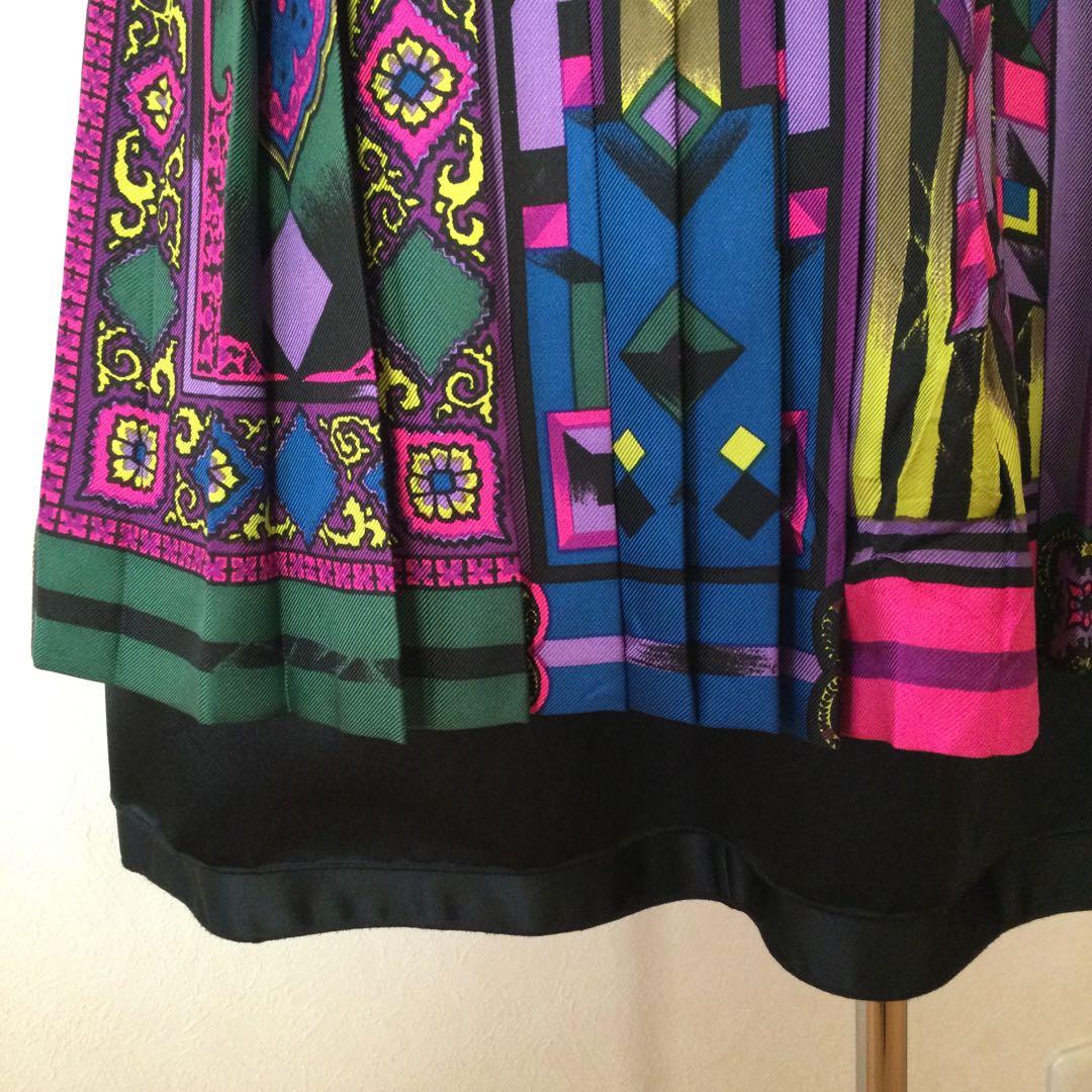 ジャンニヴェルサーチ　ヴィンテージ　シルク　プリーツ　スカート