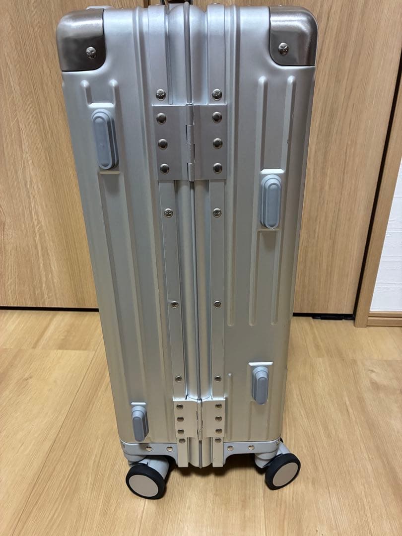 イノベーター スーツケースINV1811STP Sterling Silver