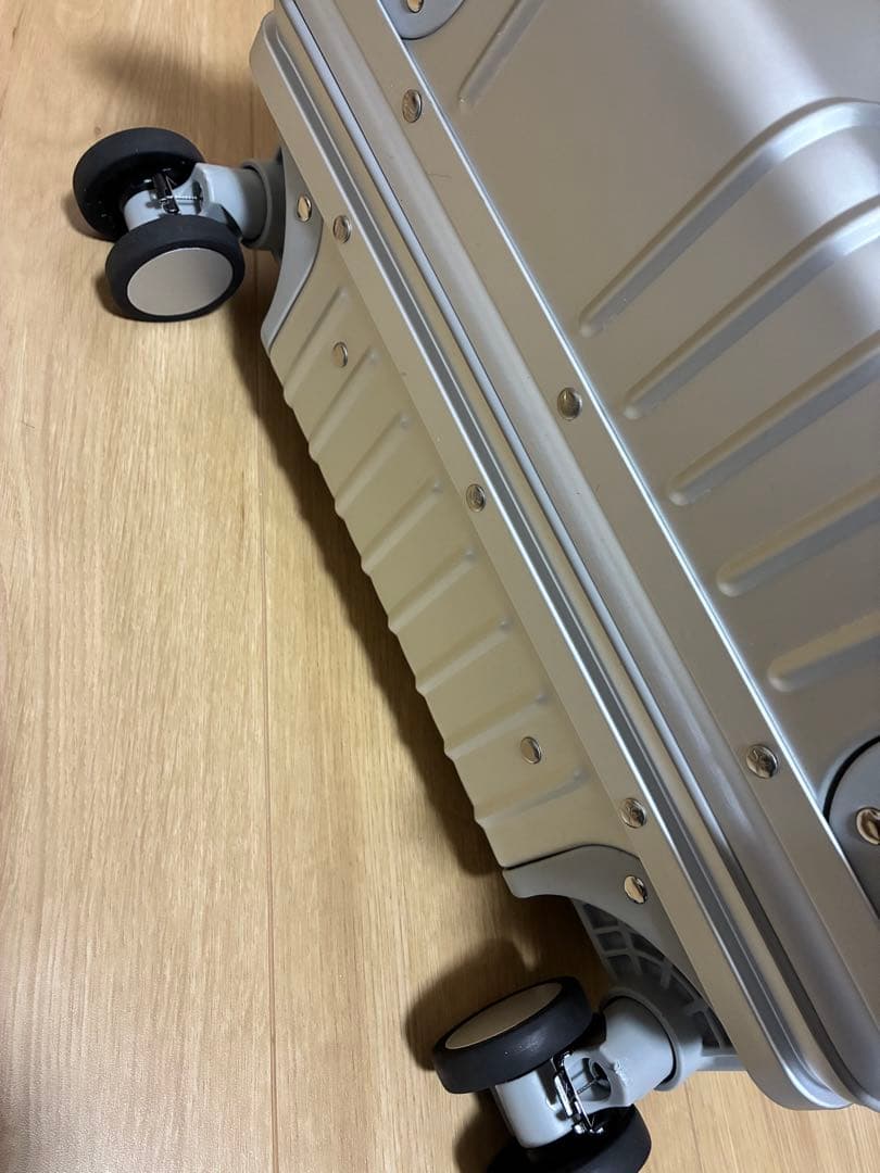 イノベーター スーツケースINV1811STP Sterling Silver