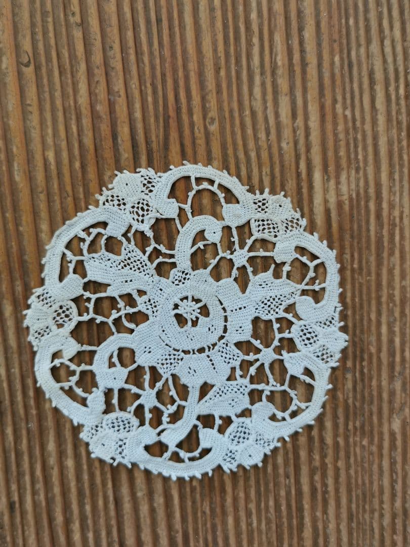 アンティーク ブラーノレース ポワンドヴェニス ローズ ニードルワークドイリー