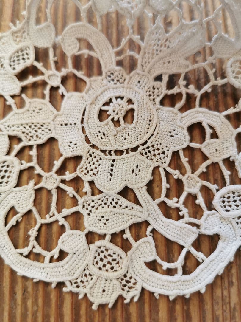 アンティーク ブラーノレース ポワンドヴェニス ローズ ニードルワークドイリー