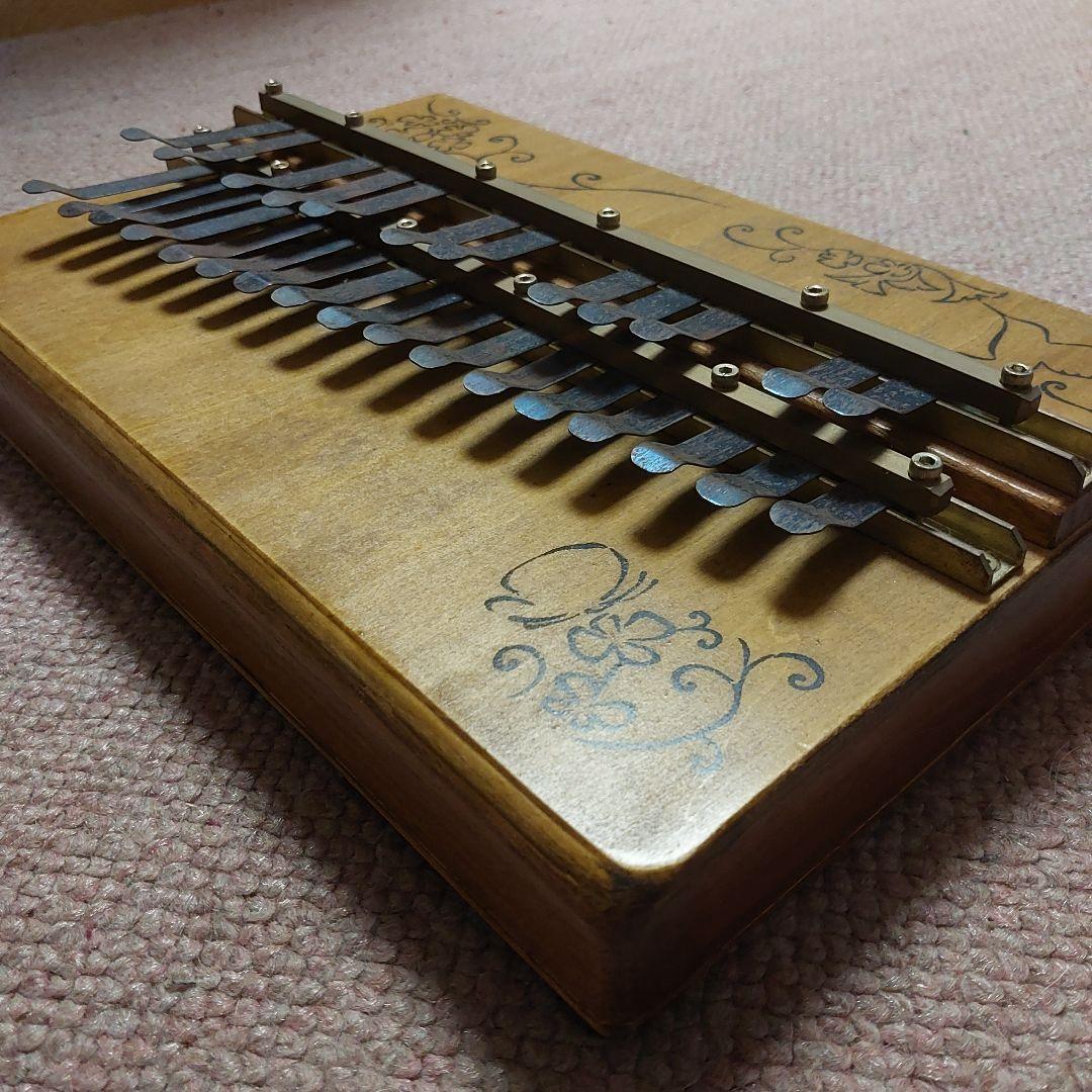ねじれ工房 ハミングピアノ 木製／アンプ対応／音階ズレなし／初期モデル
