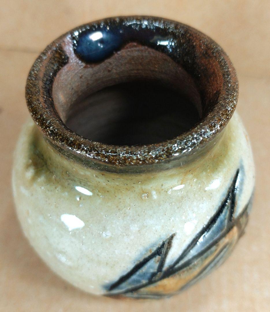 本物保証】金城次郎 小壷(魚文,2匹)共箱 栞 壷屋焼 人間国宝 美品 やちむん