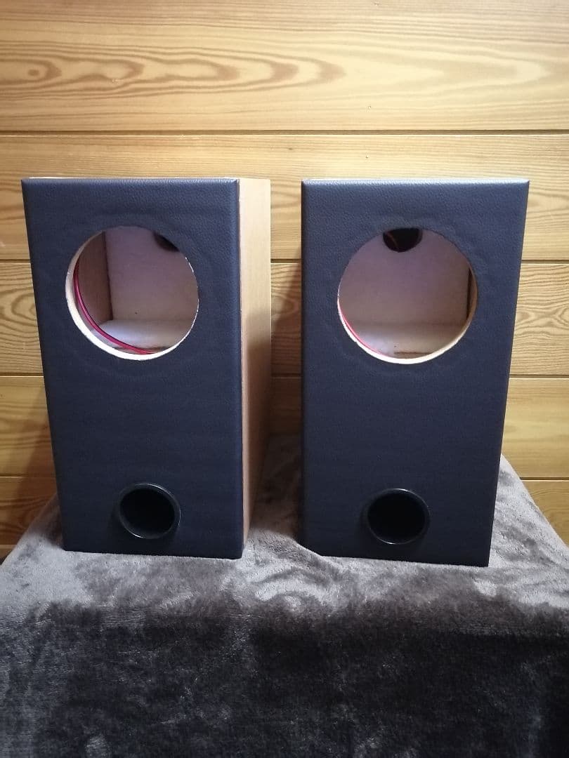 自作10cmスピーカー用エンクロージャー4段バスレフ型ペア