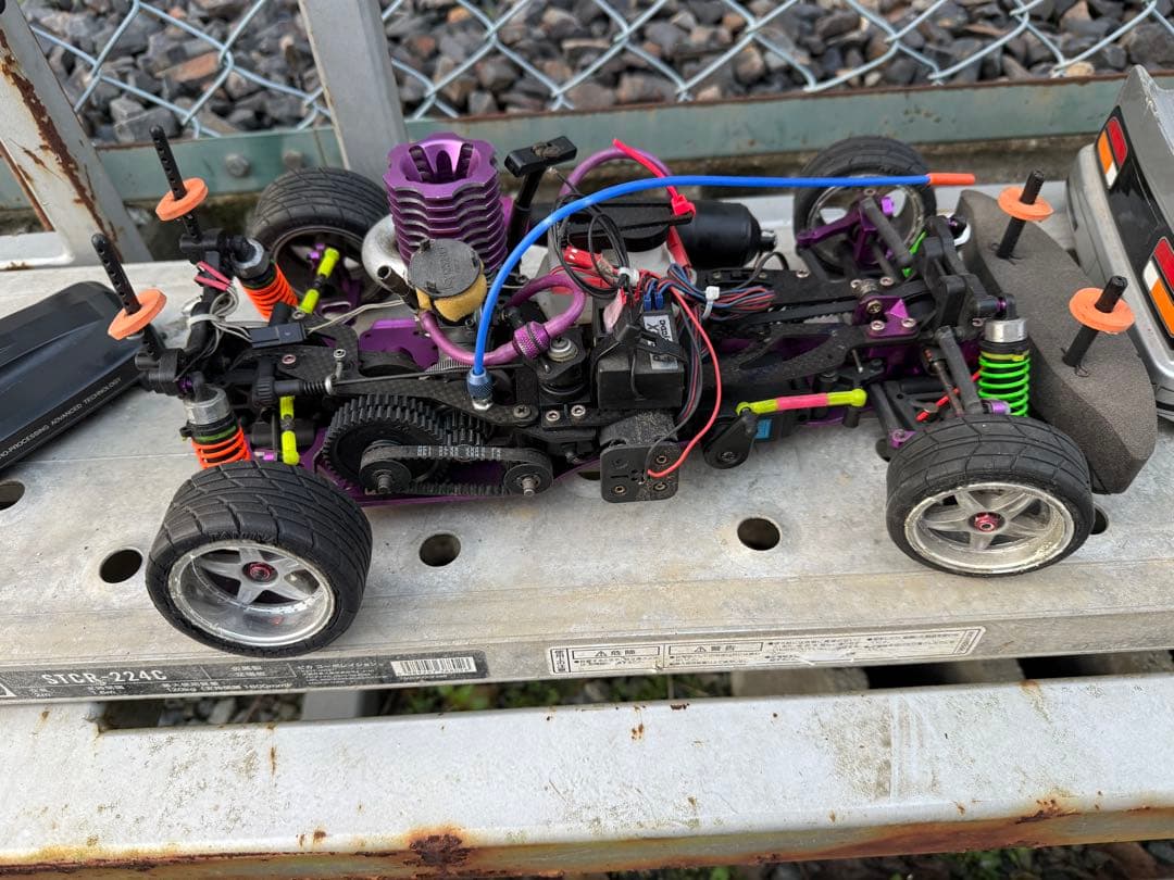 京商？　エンジンラジコン