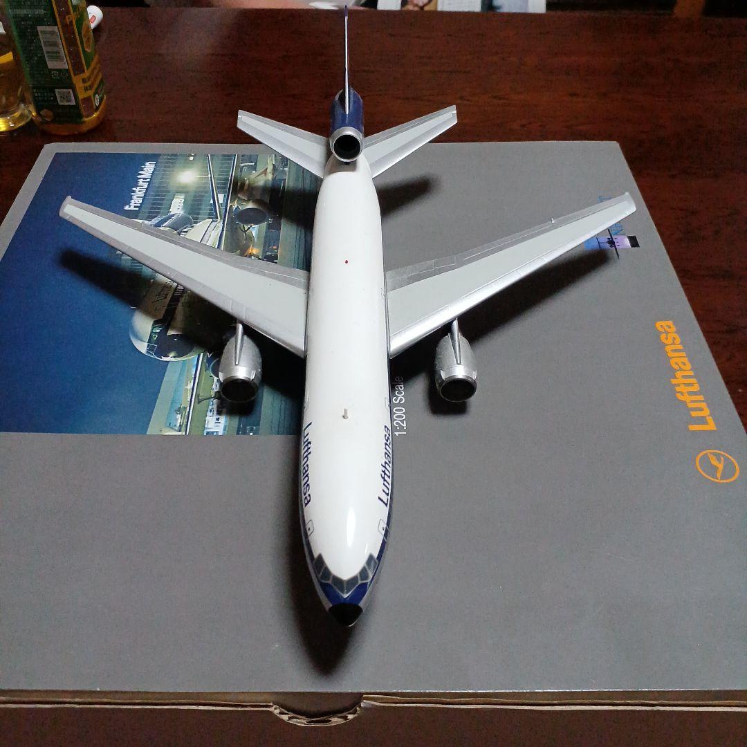 航空機・ヘリコプター Lufthansa DC10-30 1:200