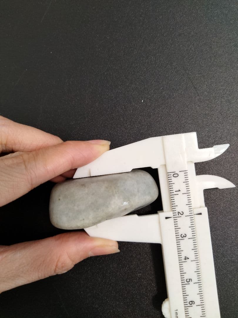 】国石翡翠　新潟県 糸魚川市姫川翡翠　原石　翡翠53g 翡翠　糸魚川ヒスイ