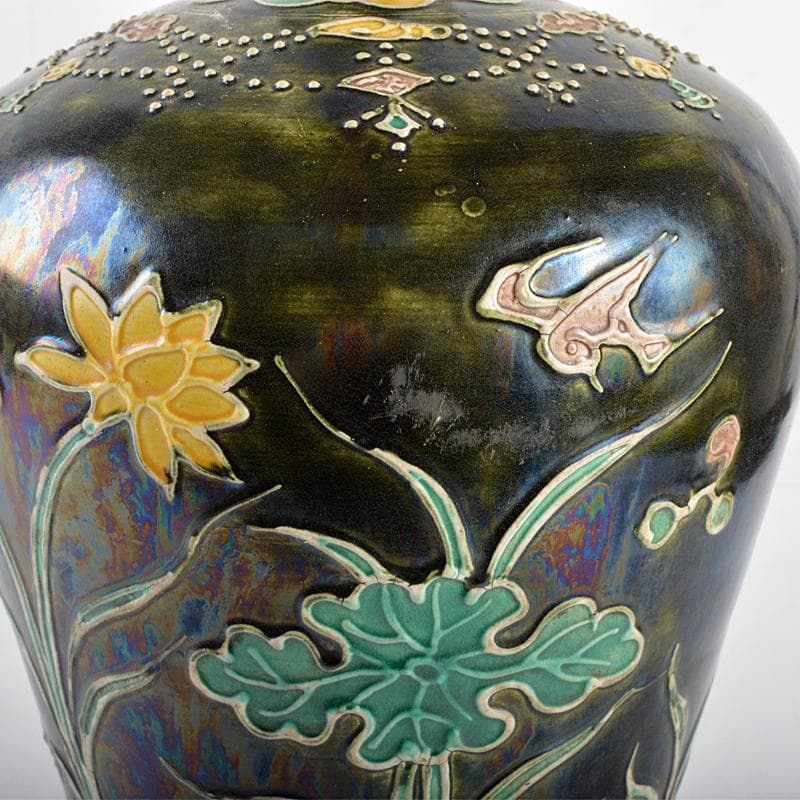 中国　黒交趾法花三彩蓮池鶴文　梅瓶　M　R5611B