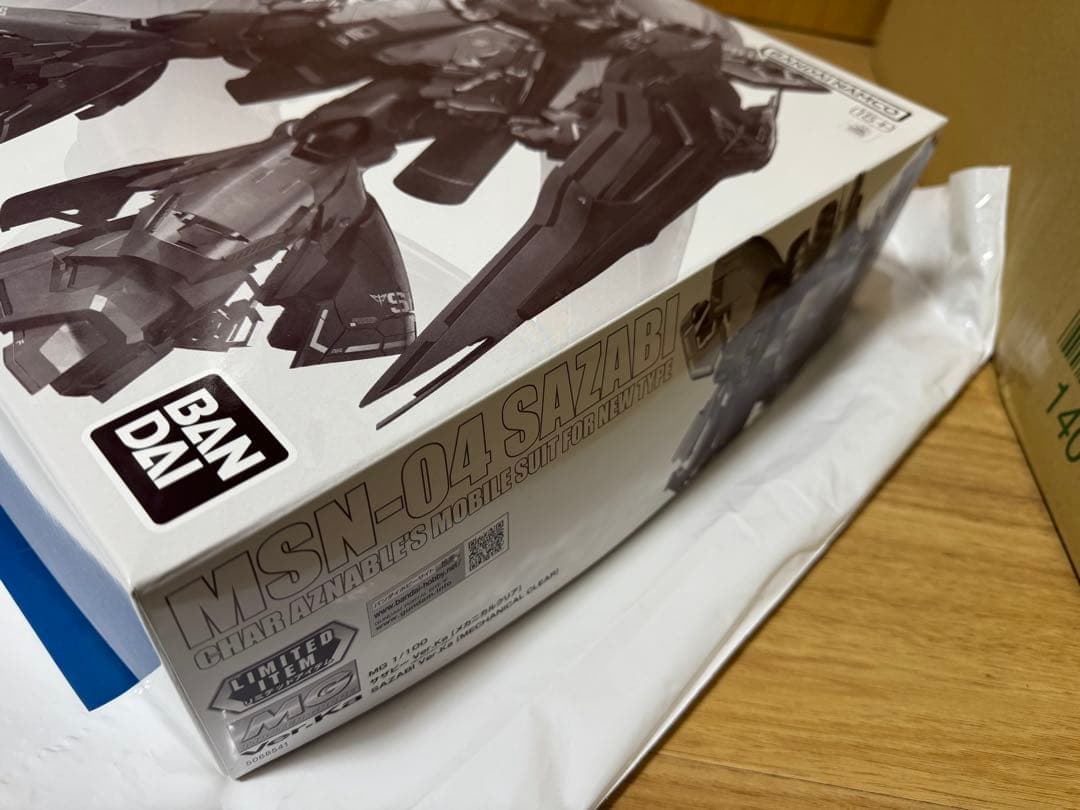 MG ver.ka メカニカルクリア　サザビー νガンダム