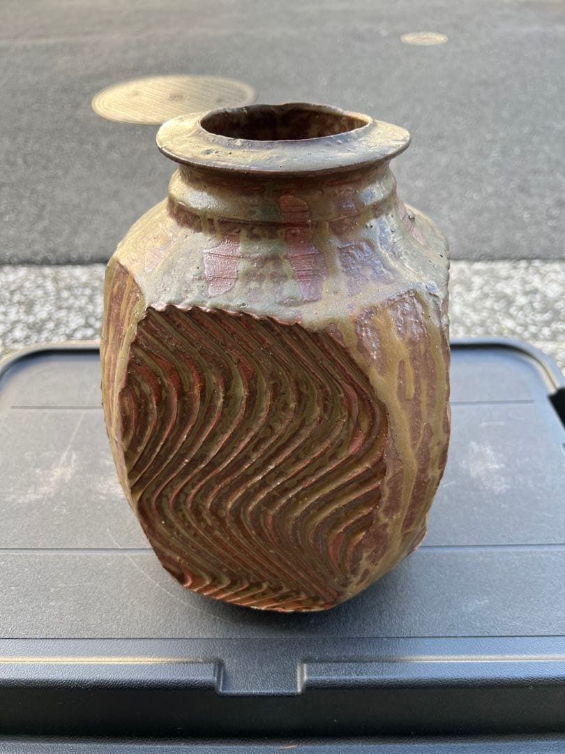 花瓶 花器 花入 壺 陶器 波模様 アート 作家 置物 インテリア アンティーク