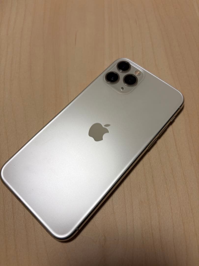 iPhone 11 Pro シルバー 本体　バッテリー最大84%