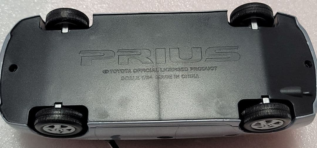 【 全国送料無料 】特大 ディーラー特注 プリウス ミニカー ケース付