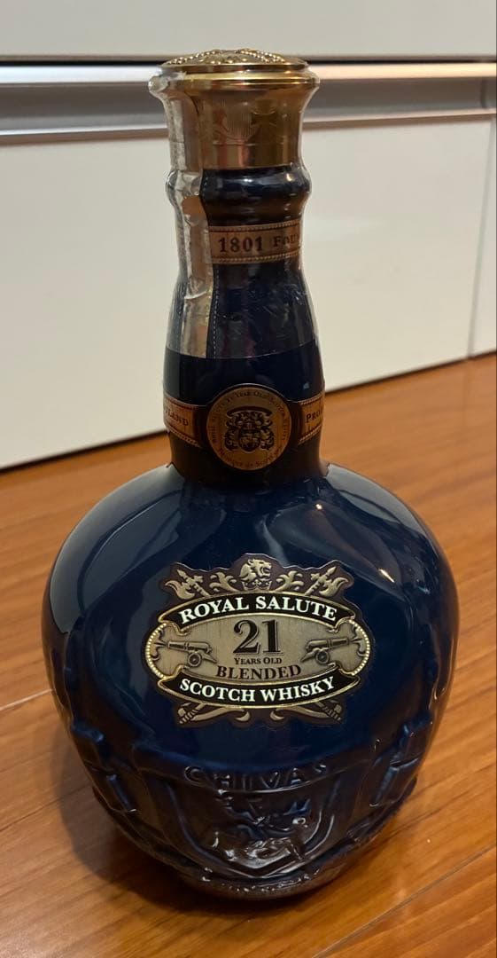 ★ 未開封品 ★  Salute 21年 サファイアエディション