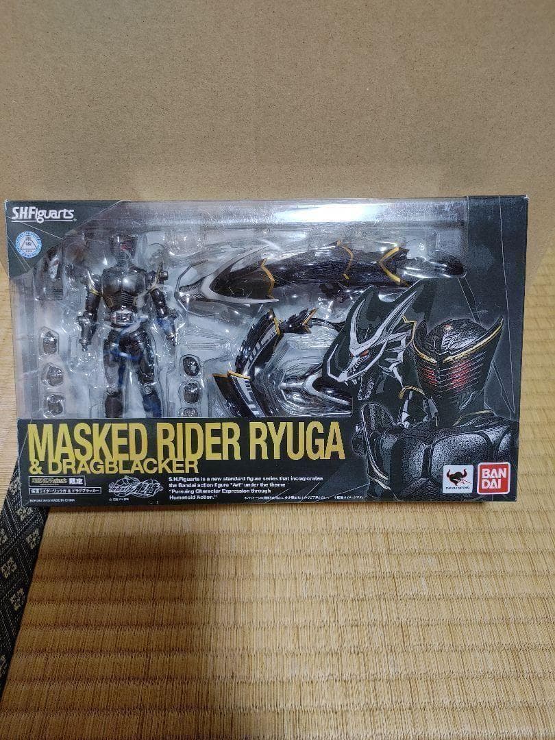 SHフィギュアーツ　仮面ライダーリュウガ&ドラグブラッカー
