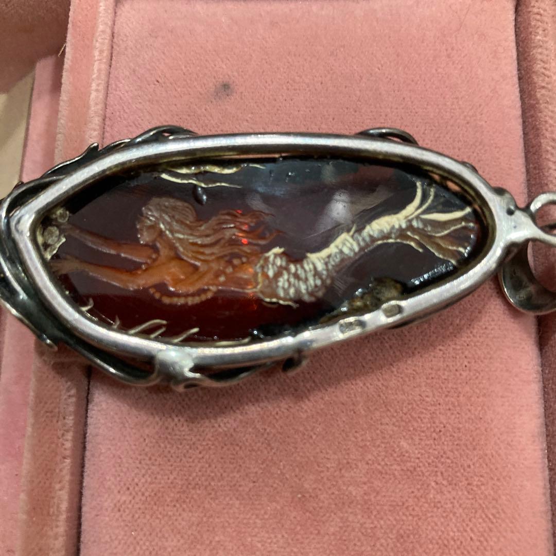 琥珀　インタリオ　ペンダントトップ　マーメイド