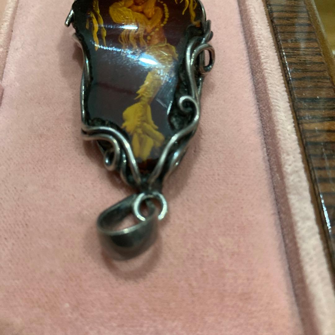 琥珀　インタリオ　ペンダントトップ　マーメイド