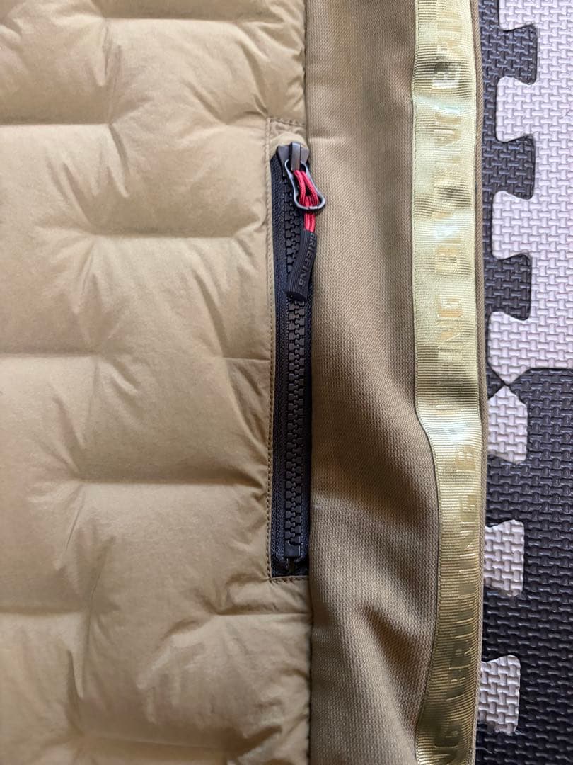 ゆってぃー　BRIEFINGGOLF ダウンベスト