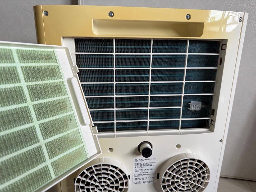 トヨトミ スポット冷暖エアコン TAD-22HW 2017年製