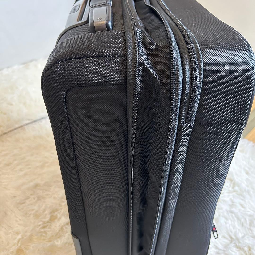 サムソナイト PRO-DLX4 機内持込可 スーツケース