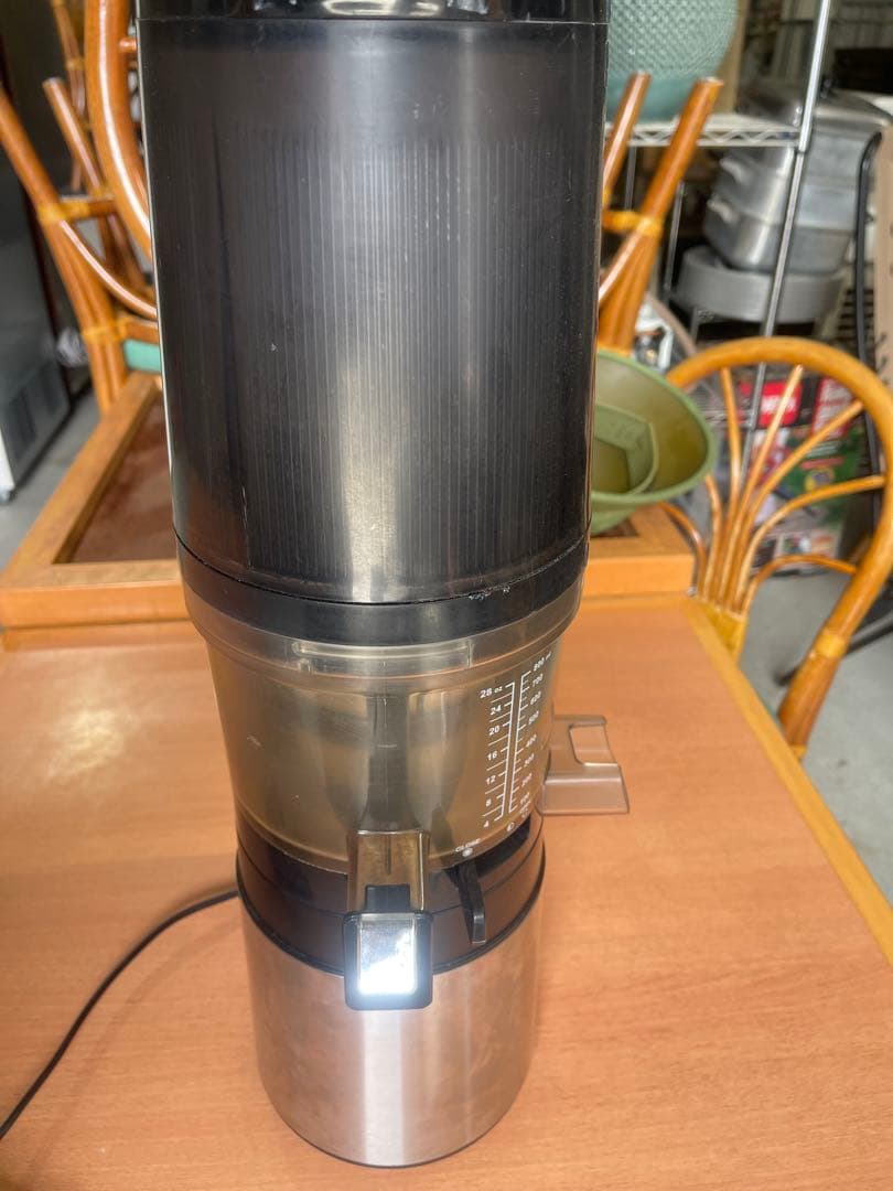 Hurom スロージューサー