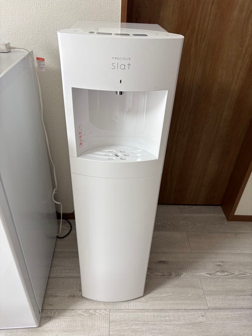 FRECIOUS Slat ウォーターサーバー　（型式 WFD-1900）