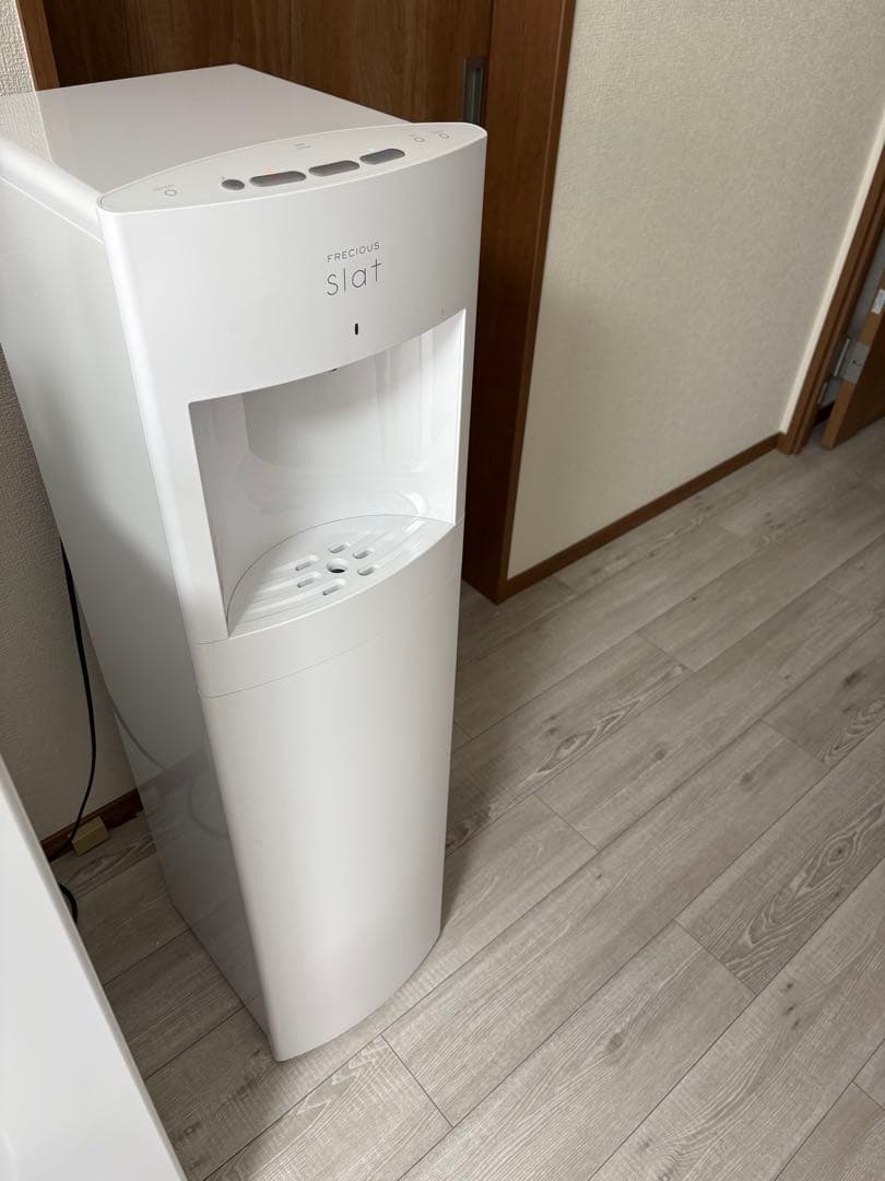 FRECIOUS Slat ウォーターサーバー　（型式 WFD-1900）