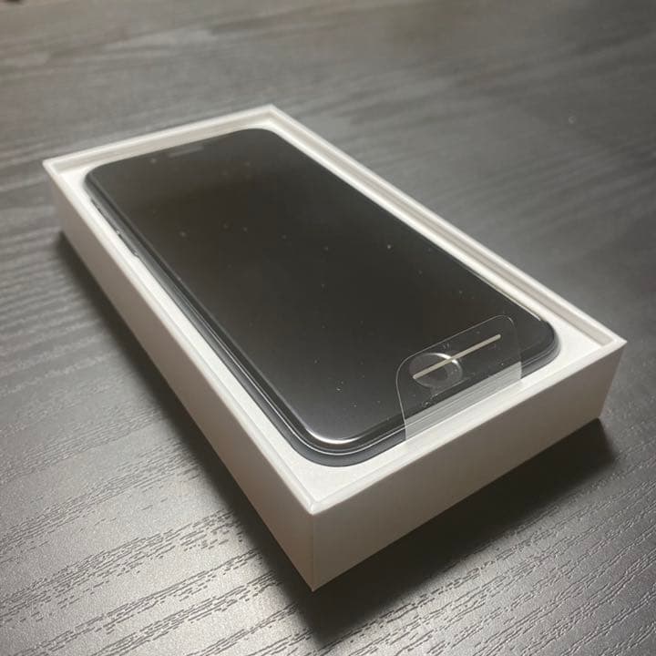 iPhone SE2 64GB ブラック【新品】