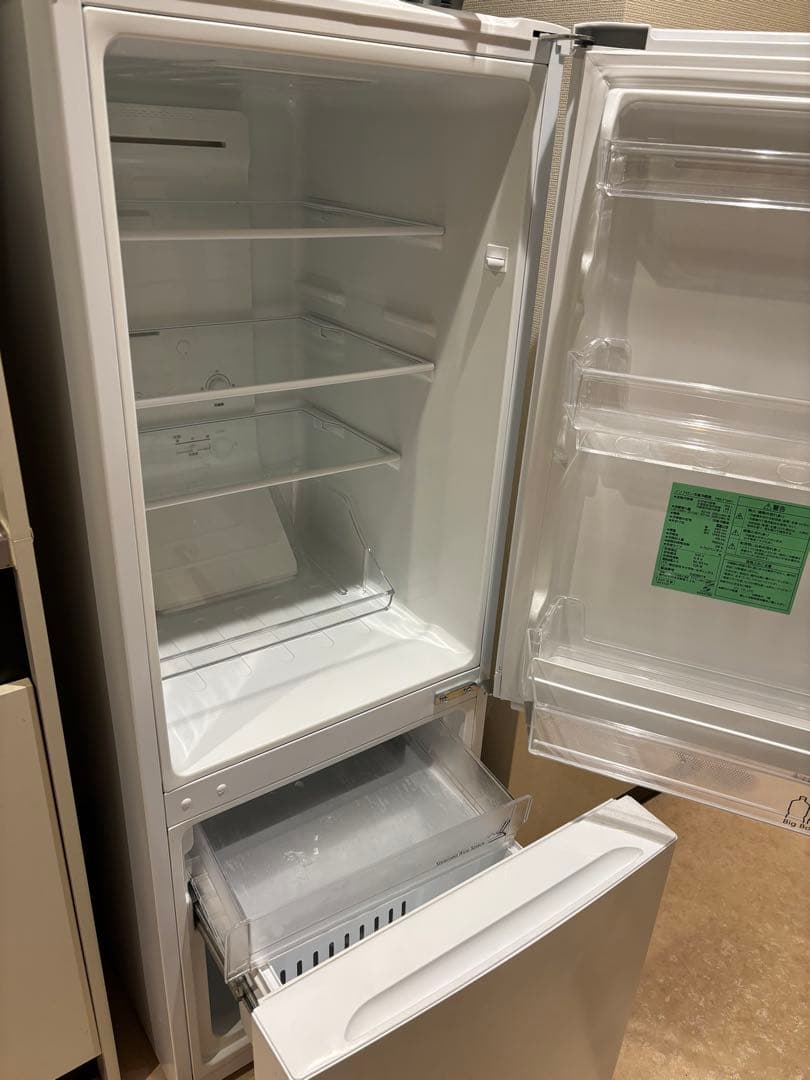 ノンフロン冷凍冷蔵庫 YRZ-F15G1