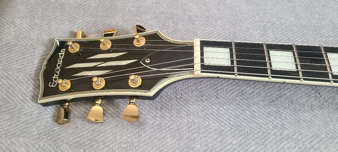 中古品　エドワーズ　レスポール　E-LPC