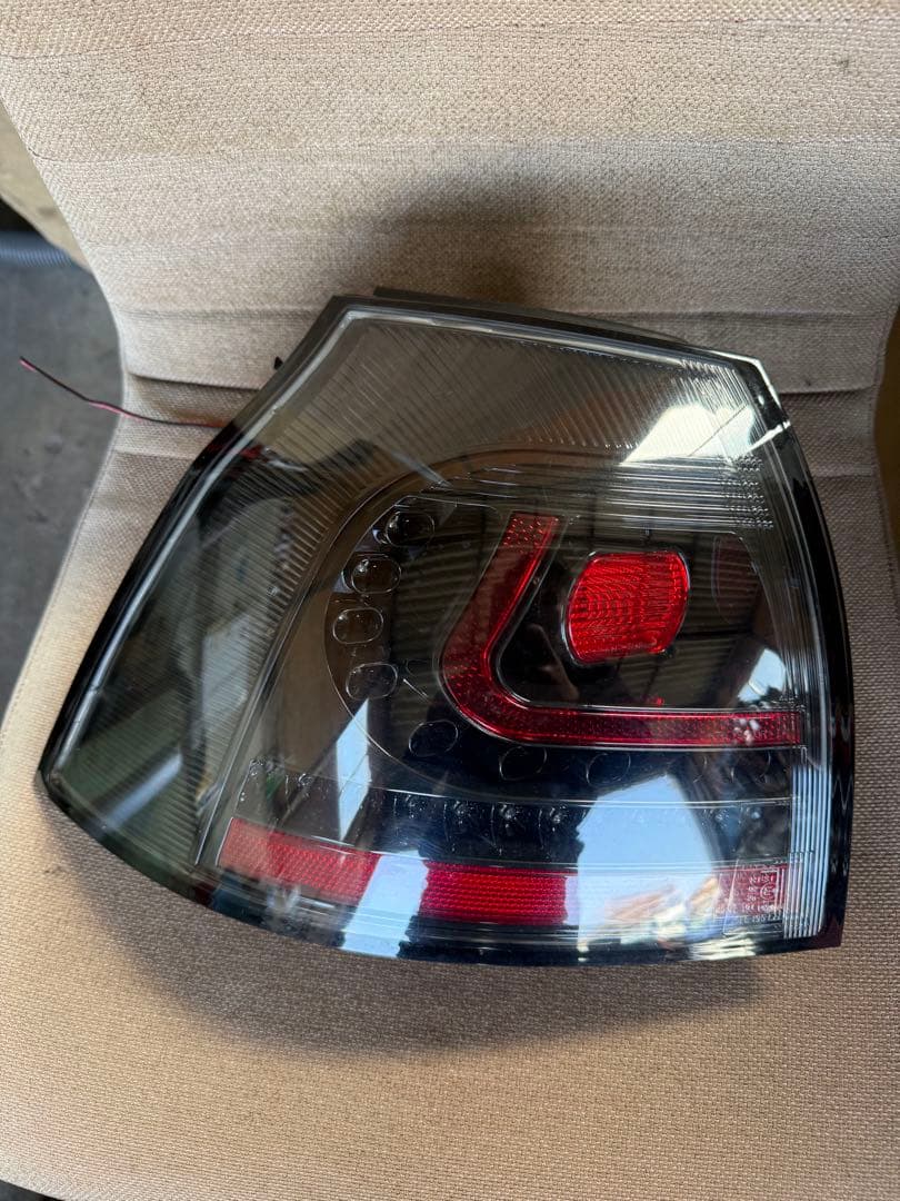 2009年式　ゴルフ5 ライテック　ブラック／スモークテールライト　左右セット