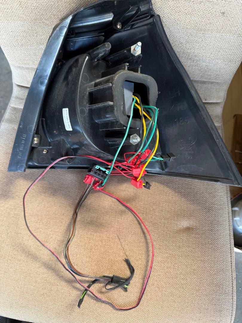 2009年式　ゴルフ5 ライテック　ブラック／スモークテールライト　左右セット