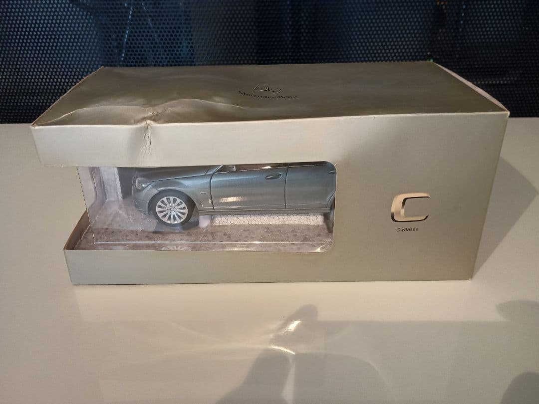 メルセデス特注 オートアート メルセデス ベンツ Cクラス ワゴン 1/18