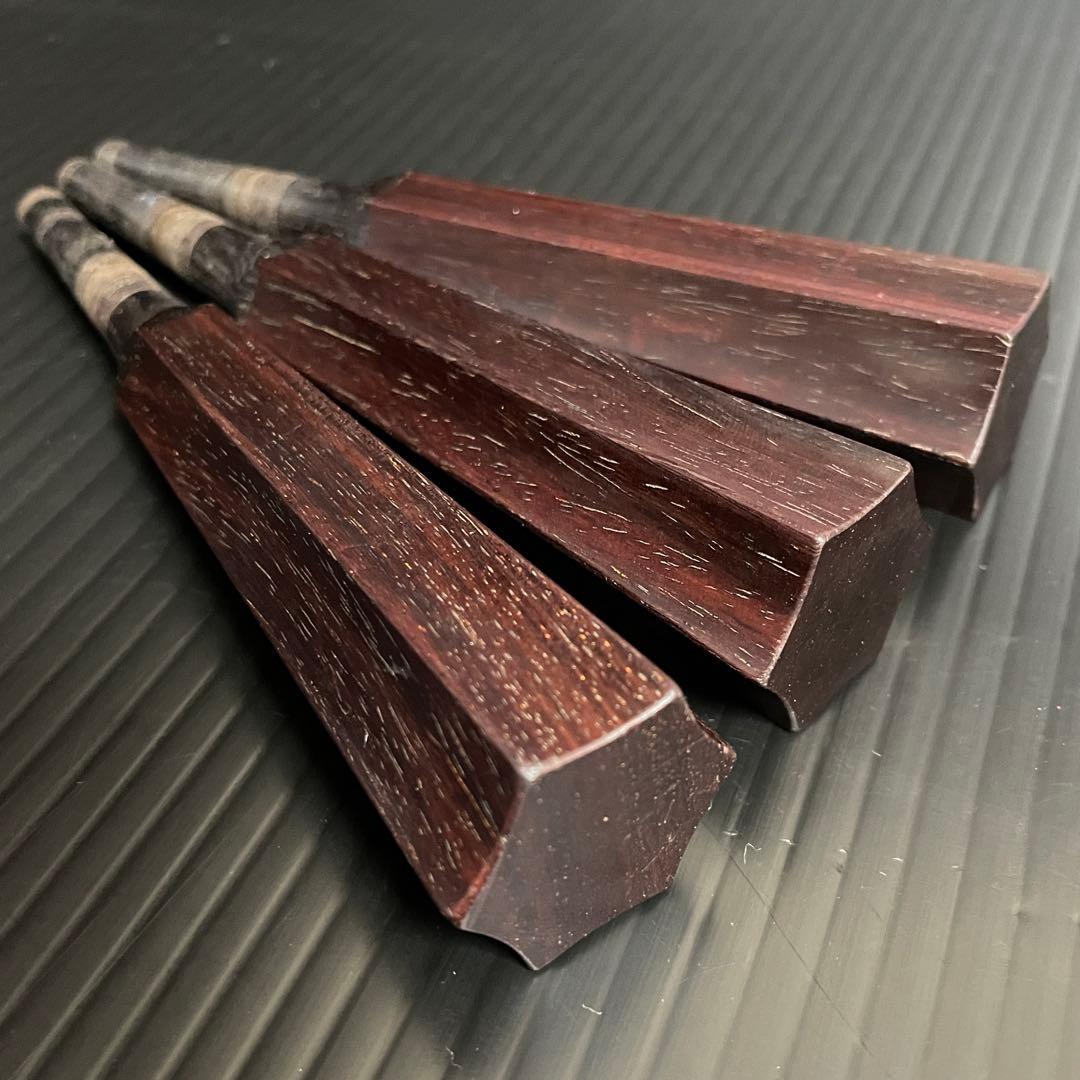 津軽三味線 紫檀 紅木製糸巻き 丸内胴 二本溝 軽量で扱いやすい 家紋入り