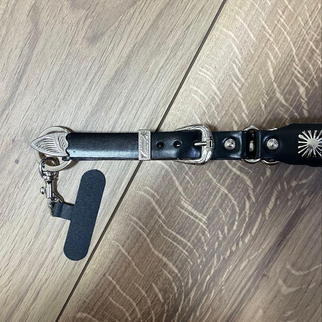 スマホアクセサリー TOGA TOO/LEATHER PHONE HANDLE STRAP