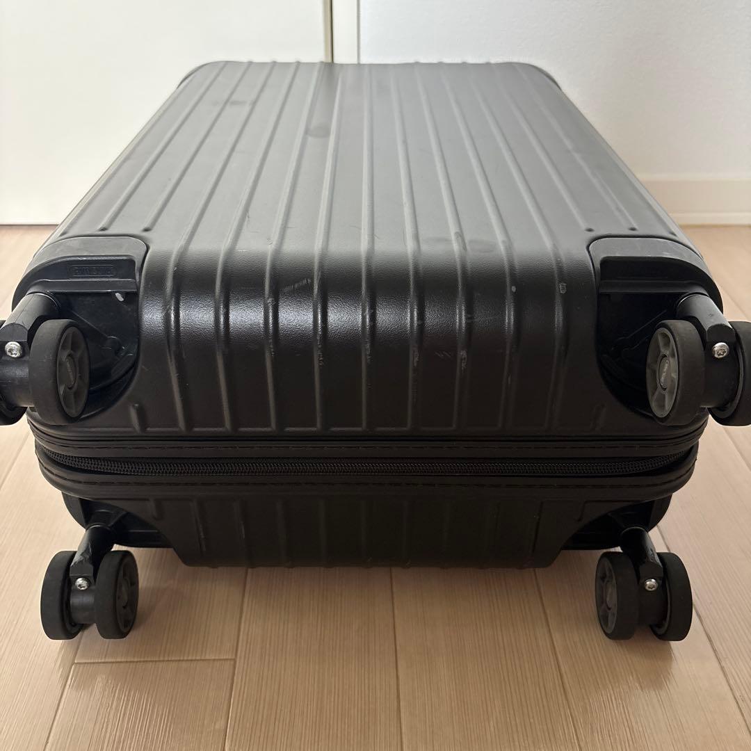 RIMOWA 機内持ち込みスーツケース