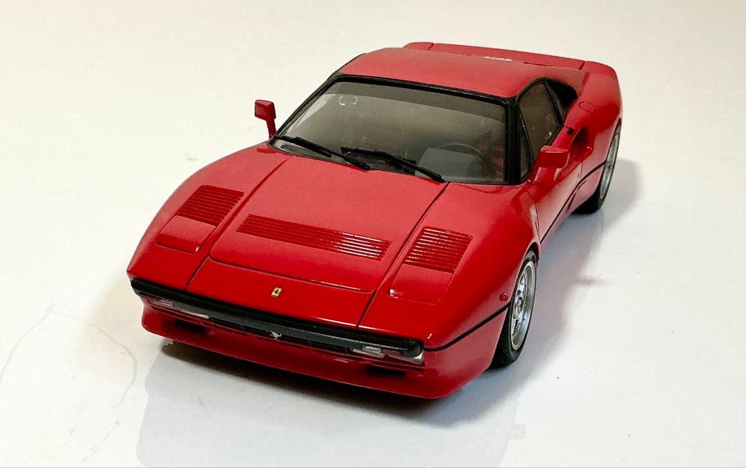 フジミ1/24フェラーリ 288GTO完成品です。