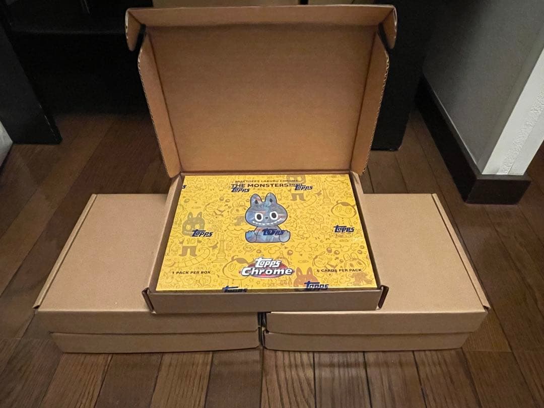 2025 topps chrome labubu 10th 未開封品　5BOX