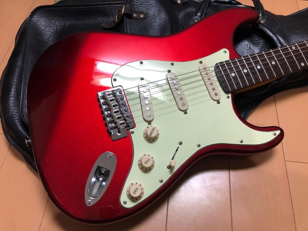 Bacchus Universe Series ストラトキャスタータイプ