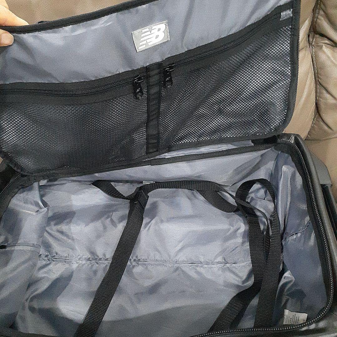 新品未使用☆ new balance キャリーバッグ