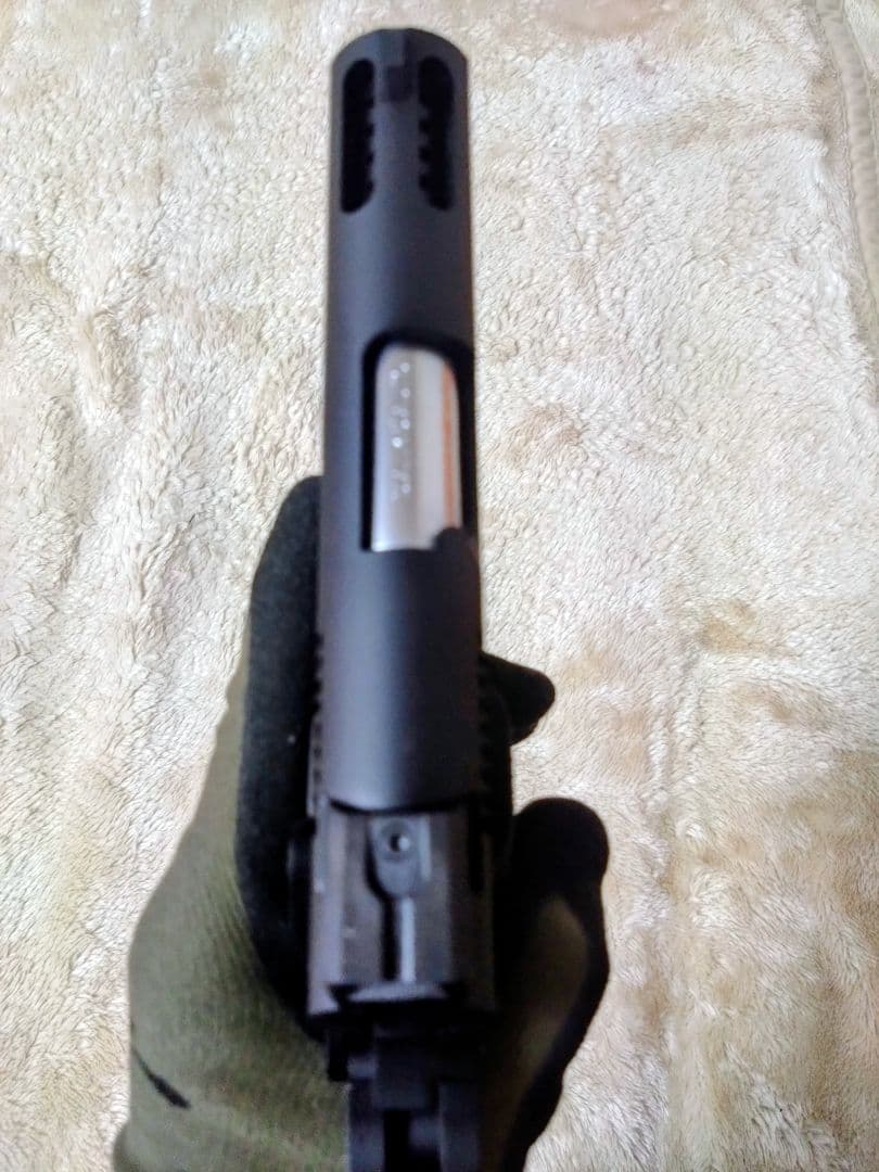 【中古美品】 東京マルイ V10 ウルトラコンパクト　ブラックモデル　ガスガン