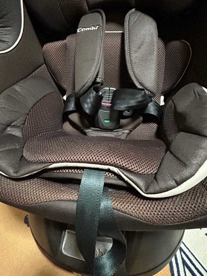 Combiコンビ ネルームliteチャイルドシートCB-UTC