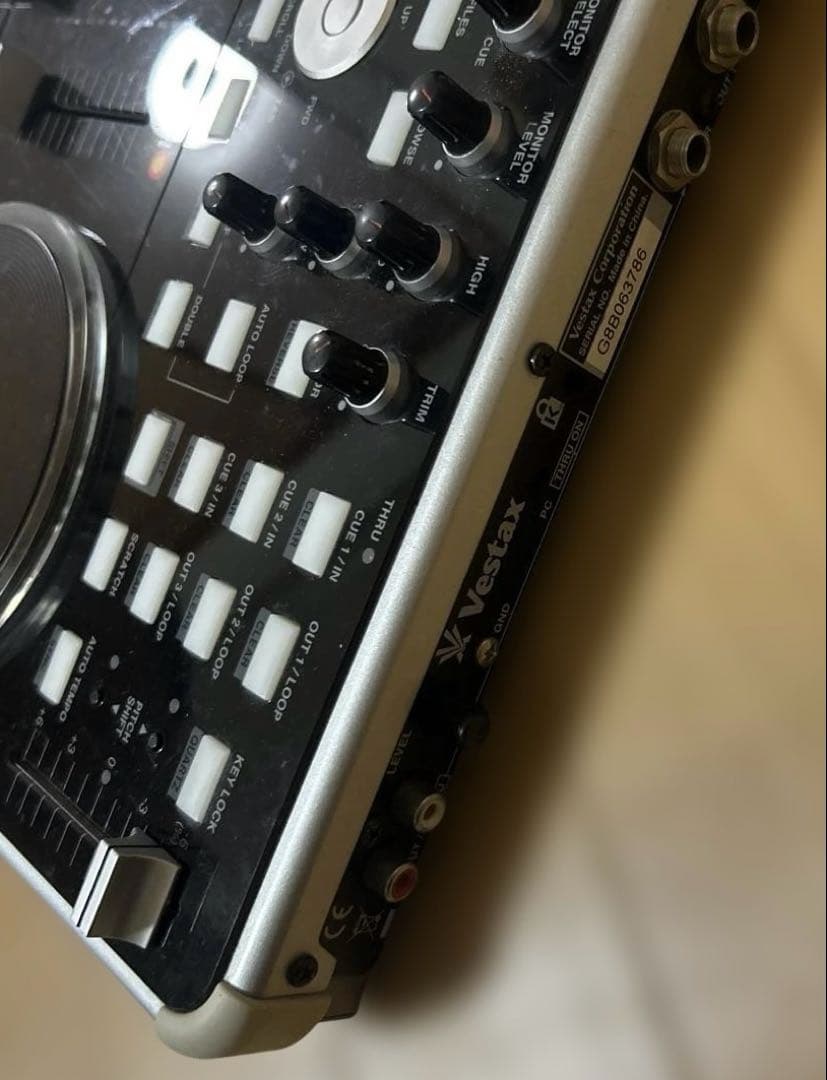 Vestax VCI-300 DJコントローラー