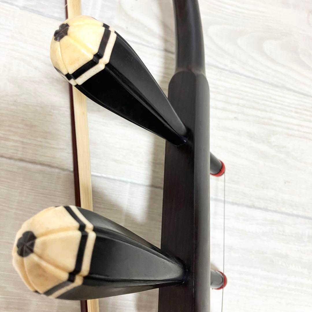 蛇皮　本革　高級 二胡 中国 弦楽器 彫刻 民族楽器 ケース付き　付属品多数