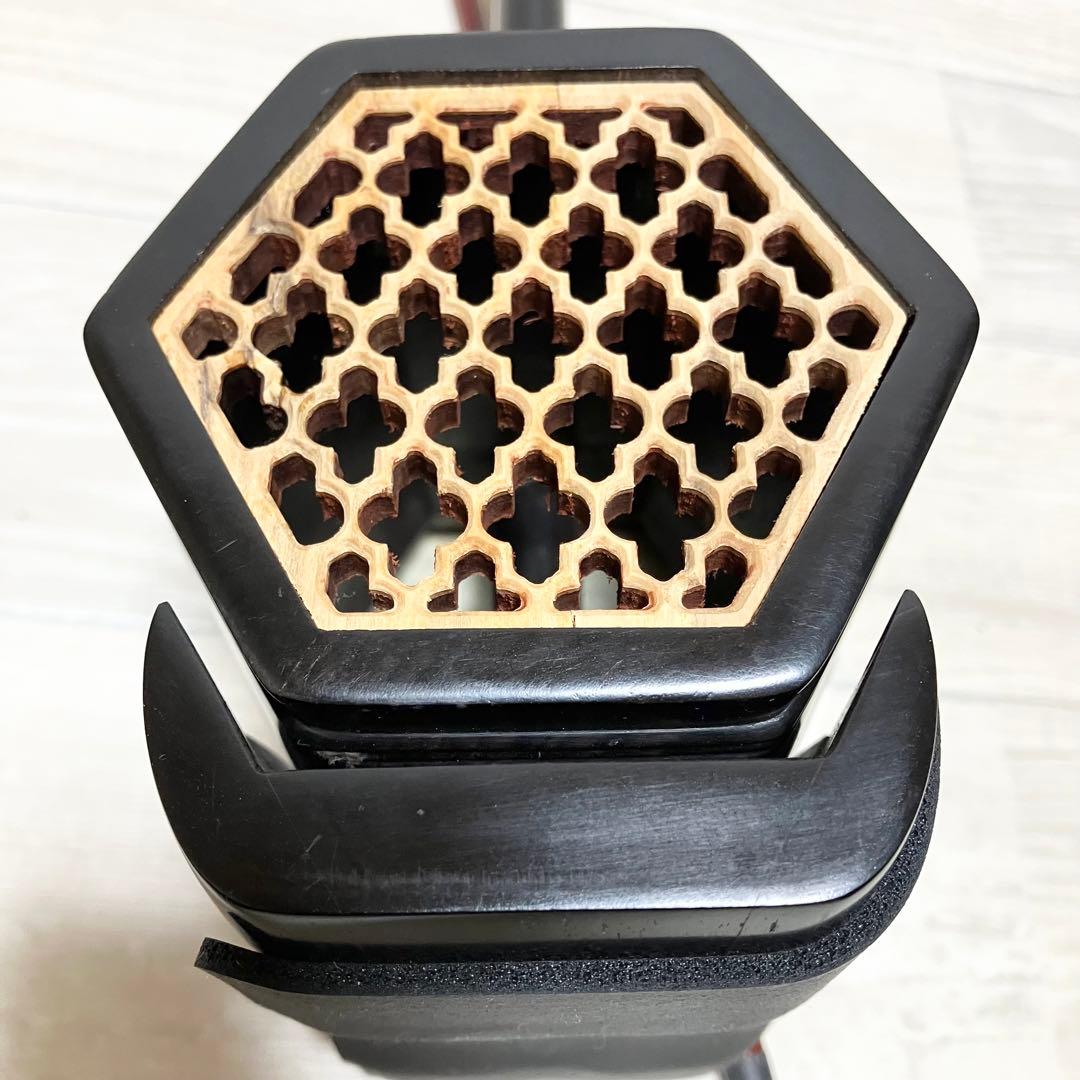 蛇皮　本革　高級 二胡 中国 弦楽器 彫刻 民族楽器 ケース付き　付属品多数