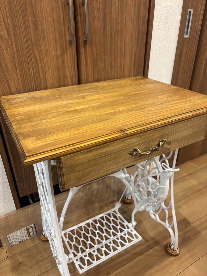 singer ホワイト網足　ミシンテーブル　引き出しつき