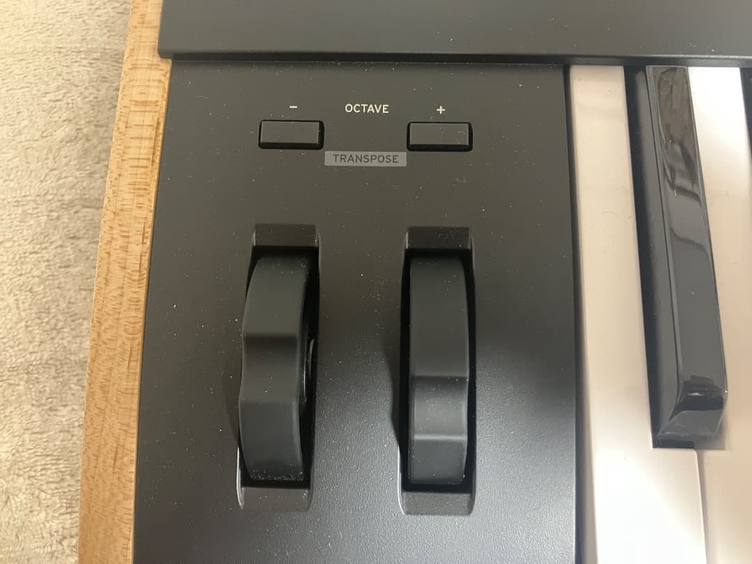 KORG Keystage 61鍵 MIDIコントローラー