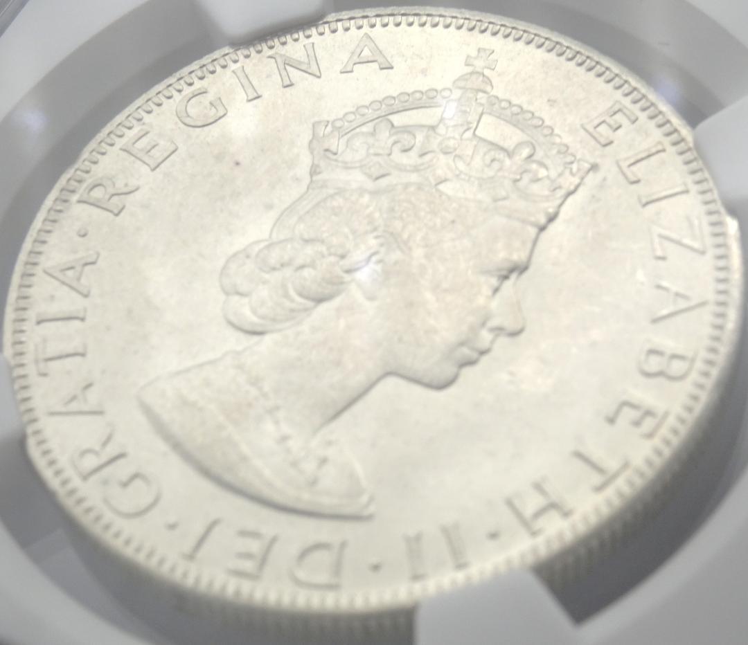 イギリス　クラウン　アンティーク　メダル エリザベス 古銭 NGC