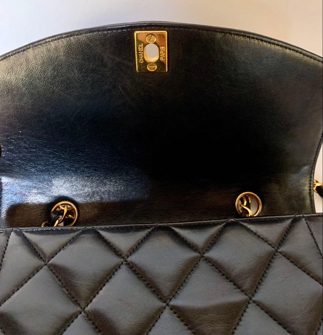 【極美品】CHANELシャネル マトラッセ ダイアナフラップ　ショルダーバッグ